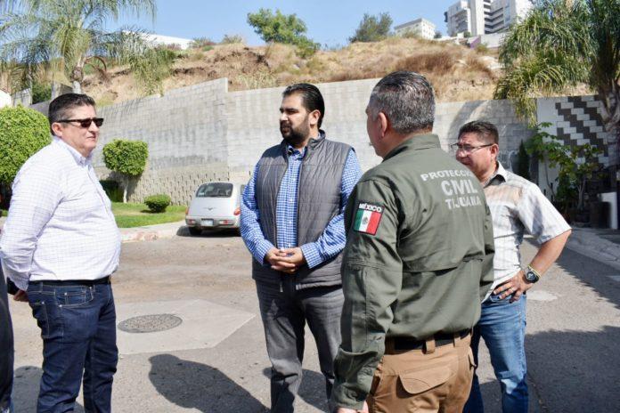 ATIENDE AYUNTAMIENTO DE TIJUANA DESLIZAMIENTO EN COLINAS DEL REY. lasnoticias.info