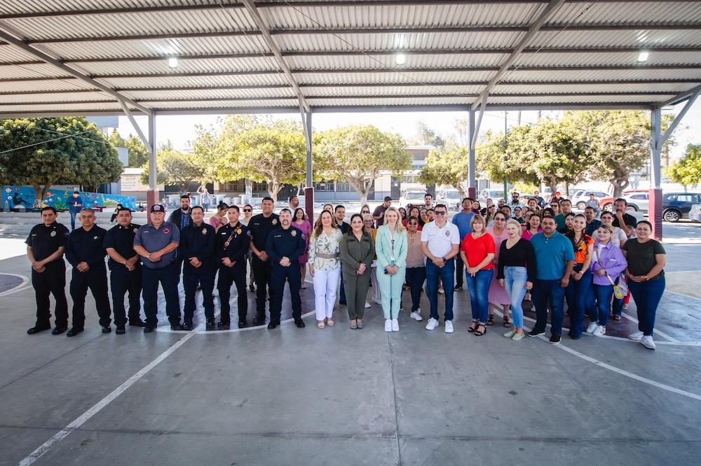 CAPACITAN BOMBEROS DE TIJUANA A DOCENTES DE ESCUELAS MUNICIPALES. lasnoticias.info