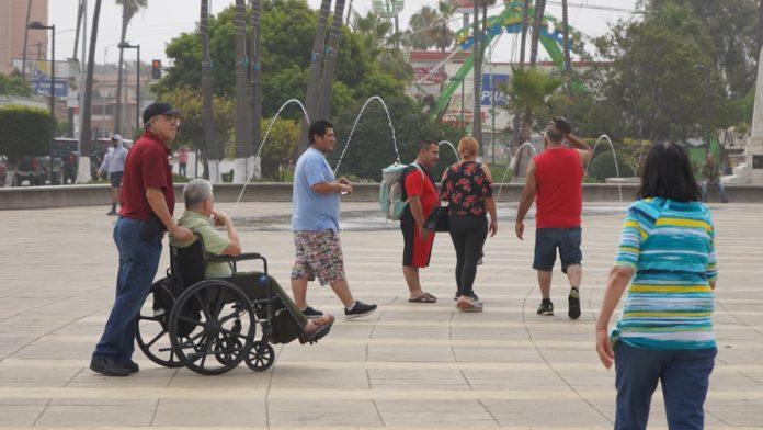 Anuncia Armando Ayala reubicación de comerciantes que operan en espacios públicos de la Zona Turística. lasnoticias.info