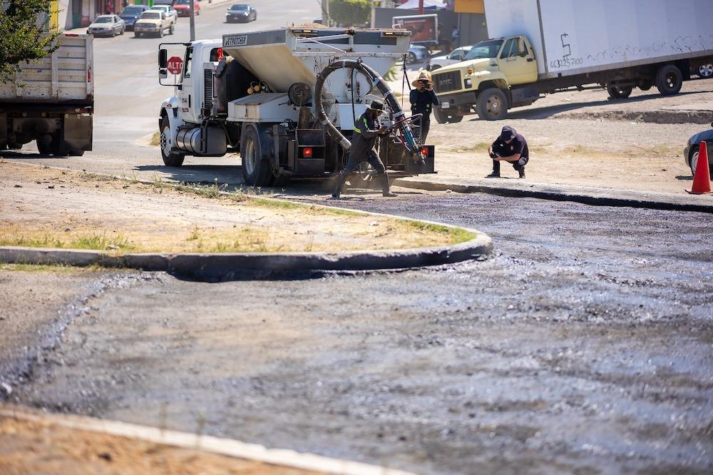 GOBIERNO DE MONTSERRAT CABALLERO HA BACHEADO MÁS DE 230 MIL METROS CUADRADOS DE VIALIDADES ESTE 2023. lasnoticias.info