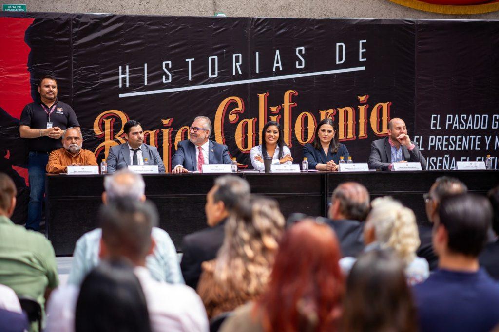 PRESENTA ALCALDESA MONTSERRAT CABALLERO EL LIBRO "HISTORIAS DE BAJA CALIFORNIA" DE CARLOS MORA. lasnoticias.info