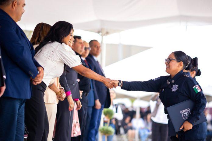 RECIBE AYUNTAMIENTO DE TIJUANA DOCE NUEVOS POLICÍAS MUNICIPALES. lasnoticias.info