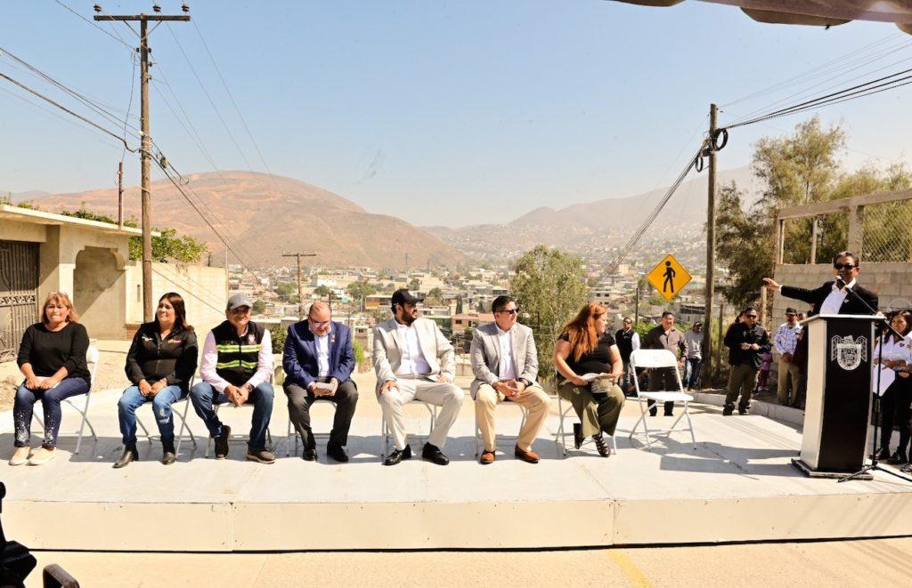 GOBIERNO DE MONTSERRAT CABALLERO ENTREGÓ OBRA DE PAVIMENTACIÓN EN EJIDO MARIANO MATAMOROS. lasnoticias.info
