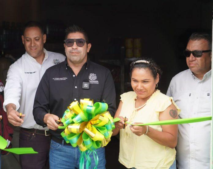 INAUGURA ALCALDE ARMANDO AYALA TIENDA SEGALMEX EN ISLA DE CEDROS. lasnoticias.info