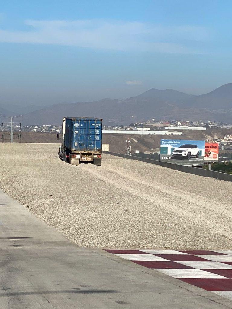 RAMPA DE FRENADO CONSTRUÍDA POR EL XXlV AYUNTAMIENTO EVITA TRAGEDIA. lasnoticias.info