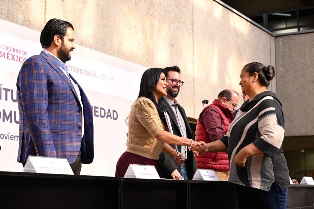 ALCALDESA MONTSERRAT CABALLERO RESPONDE A LA CIUDADANÍA CON ENTREGA DE ESCRITURAS Y TÍTULOS DE PROPIEDAD. lasnoticias.info