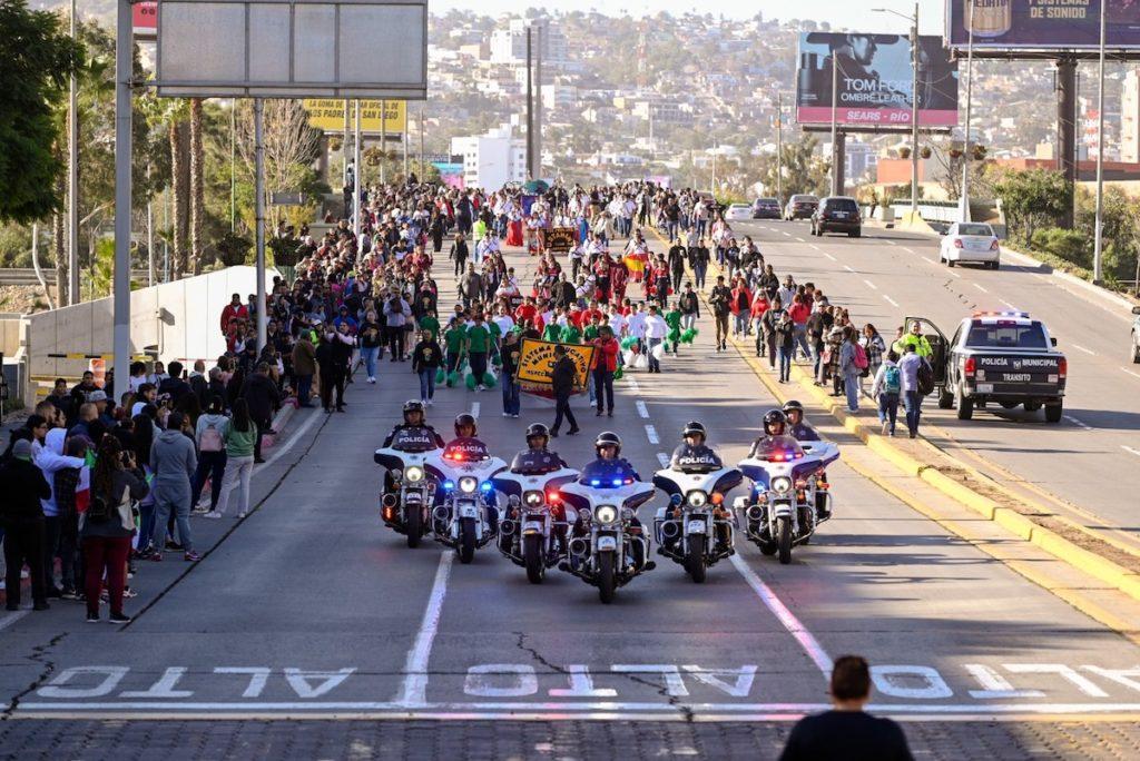 PARTICIPARON CERCA DE 5 MIL PERSONAS EN DESFILE CÍVICO MILITAR ORGANIZADO POR AYUNTAMIENTO DE TIJUANA. lasnoticias.info