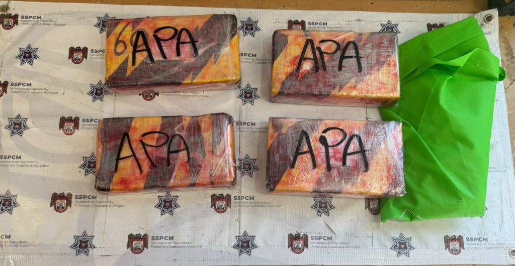 PERSECUCIÓN POLICIAL CULMINA EN PANTEÓN Y DECOMISO DE COCAÍNA. lasnoticias.info