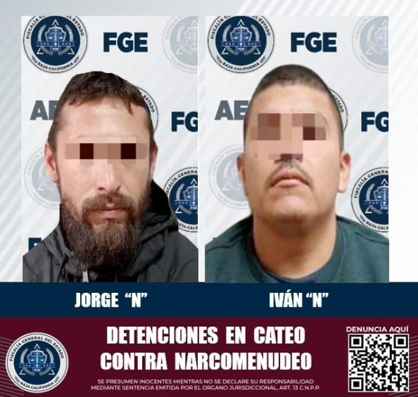 Agentes de la Fiscalía decomisaron armas de fuego y drogas durante cateos contra narcomenudeo en Ensenada. lasnoticias.info