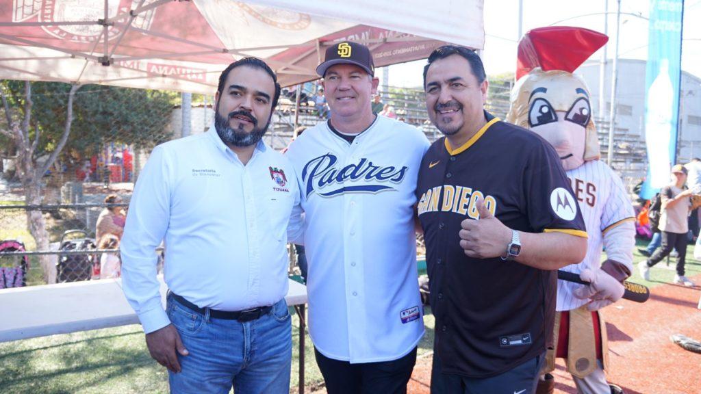 UNEN ESFUERZOS AYUNTAMIENTO Y PADRES EN CLÍNICA DE BEISBOL. lasnoticias.info
