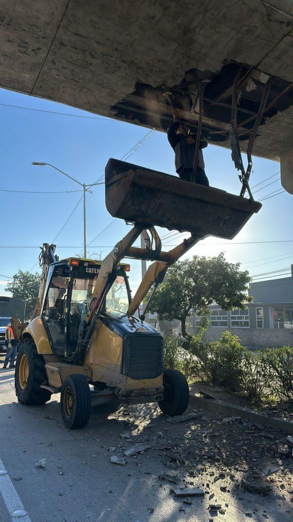 REALIZA AYUNTAMIENTO DE TIJUANA OBRA PREVENTIVA EN PUENTE UABC. lasnoticias.info