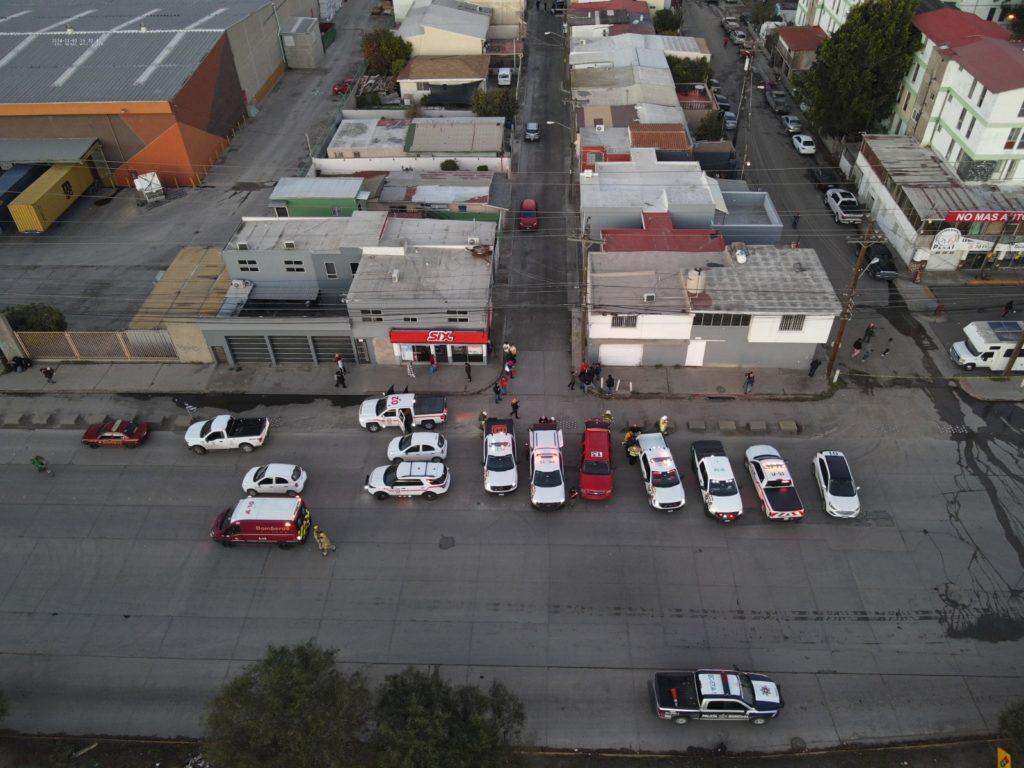 FUERZAS DE EMERGENCIA MUNICIPALES ATIENDEN FUGA DE GAS EN BULEVAR BENITEZ. lasnoticias.info