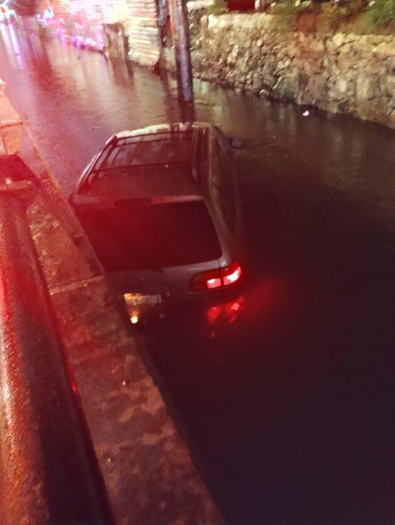 ATENDIÓ DIRECCIÓN DE BOMBEROS 15 REPORTES DERIVADOS DE LA LLUVIA EN LAS ÚLTIMAS 24 HORAS. lasnoticias.info