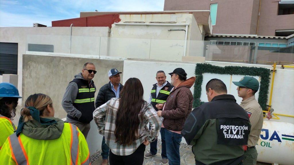 ATIENDE AYUNTAMIENTO DESLAVE EN PLAYAS DE TIJUANA. lasnoticias.info