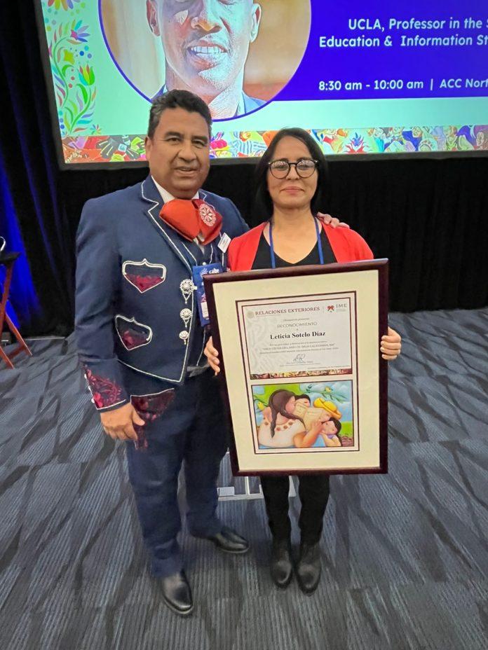 RECIBE MAESTRA DE BC PREMIO “TEACHER OF THE YEAR” DE LA ASOCIACIÓN DE CALIFORNIA PARA LA EDUCACIÓN BILINGÜE. lasnoticias.info