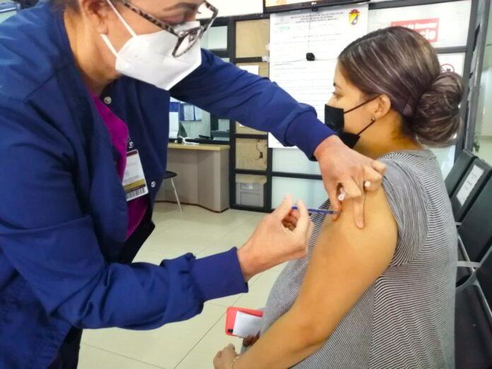 EXHORTA SECRETARÍA DE SALUD A MUJERES EMBARAZADAS APLICAR VACUNA CONTRA EL TÉTANOS, DIFTERIA Y TOSFERINA. lasnoticias.info