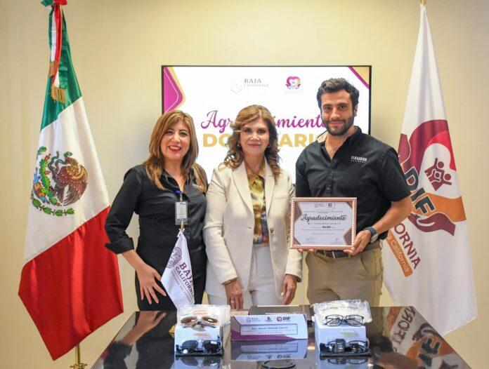 RECIBE SISTEMA DIF BAJA CALIFORNIA DONATIVO DE MÁS DE 96 MIL LENTES Y 7 TONELADAS DE CRAYONES. lasnoticias.info