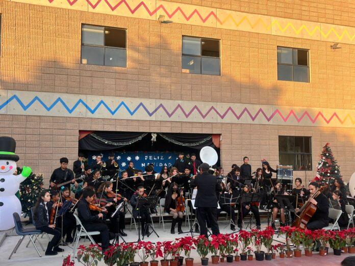 OFRECE ENSAMBLE ORQUESTL WA-KUATAY CONCIERTO NAVIDEÑO EN COBACH PRIMER AYUNTAMIENTO DE ROSARITO. lasnoticias.info