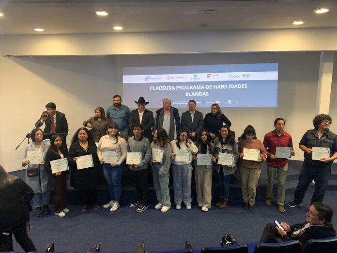 IMPARTE SECRETARÍA DE ECONOMÍA E INNOVACIÓN PLÁTICA SOBRE LIDERAZGO A ESTUDIANTES DE ENSENADA Y SAN QUINTÍN. lasnoticias.info