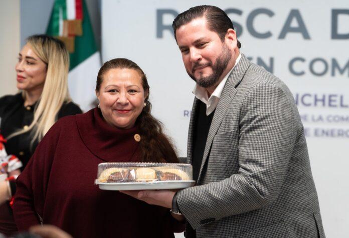 ENTREGA PRESIDENTE MUNICIPAL ISMAEL BURGUEÑO ROSCA DE REYES A CIUDADANOS DE DISTINTAS COLONIAS DE TIJUANA. lasnoticias.info
