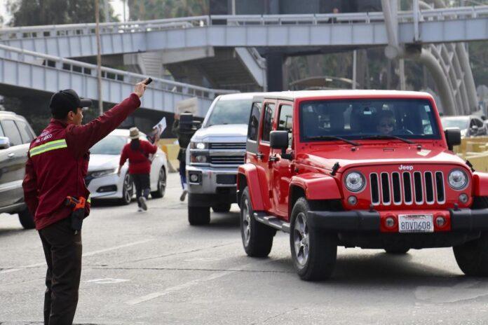Continúa XXV Ayuntamiento de Tijuana brindando apoyo a usuarios en las garitas a través de filtros de atención