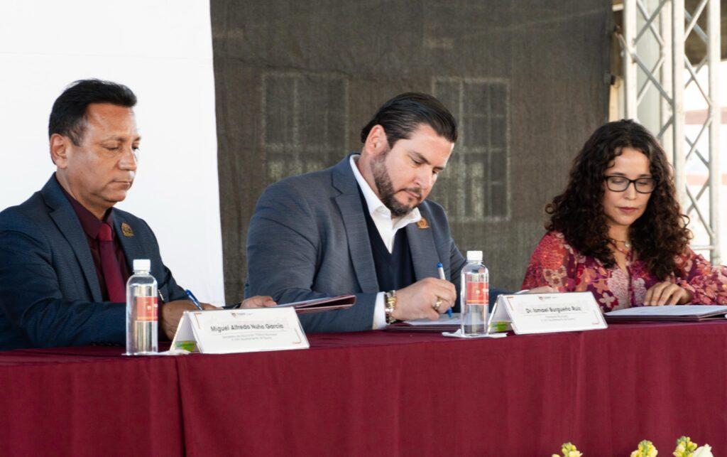 Firma XXV Ayuntamiento de Tijuana convenio de colaboración con la Escuela Normal Fronteriza.lasnoticias.info