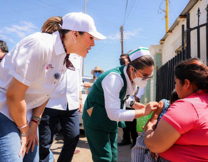 ACERCA GOBERNADORA MARINA DEL PILAR PROGRAMA “CORAZONES” A FAMILIAS DE LOS SANTORALES CON SALUD, OBRAS VIALES Y BIENESTAR.lasnoticias.info