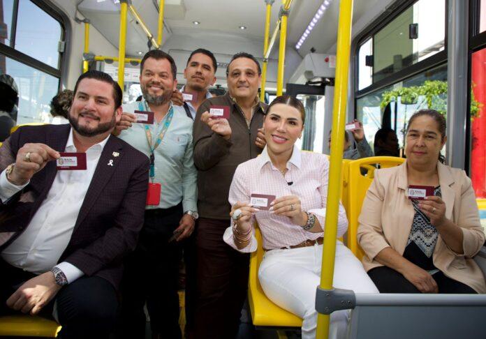 GOBERNADORA MARINA DEL PILAR INVITA A USUARIOS DEL CORREDOR AGUA CALIENTE A TRAMITAR TARJETA PREPAGO Y OBTENER DESCUENTOS.lasnoticias.info