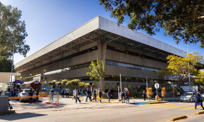 Suspenderá Gobierno Municipal de Tijuana actividades los días jueves 17 y viernes 18 de abril.lasnoticias.info