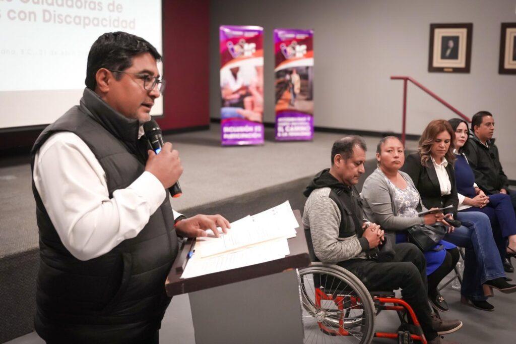 Entrega XXV Ayuntamiento de Tijuana apoyos a cuidadores de personas con discapacidad.lasnoticias.info