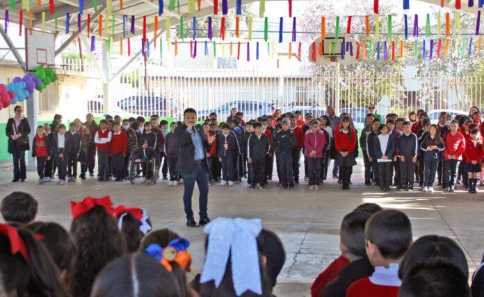 PROMUEVEN VIDA SALUDABLE EN CEREMONIAS CÍVICAS ESCOLARES.lasnoticias.info