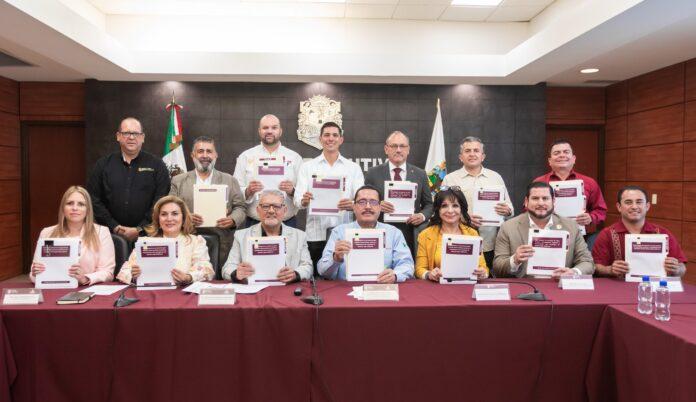 Participa Ismael Burgueño en la firma de los planes integrales municipales de agua potable y saneamiento.lasnoticias.info
