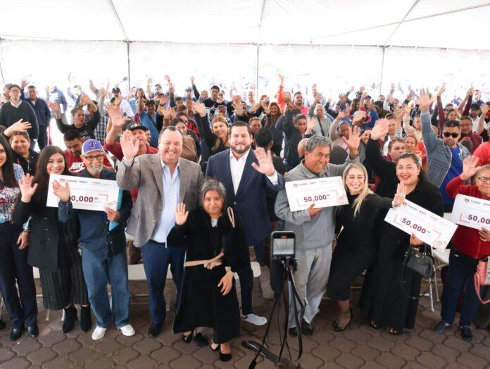 Entrega presidente municipal Ismael Burgueño 438 créditos a emprendedores de Tijuana .lasnoticias.info