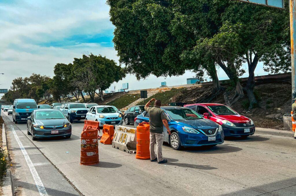 Reubica XXV Ayuntamiento de Tijuana punto de control en acceso a la Garita Ready Lane sobre Vía Rápida Oriente.lasnoticias.info