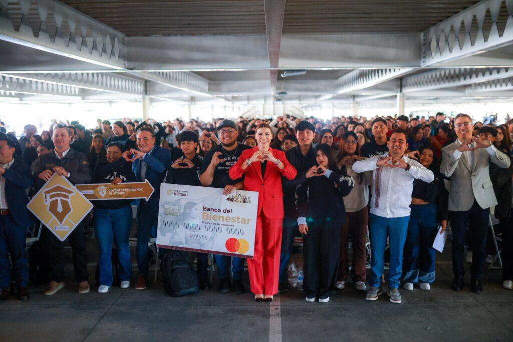 ENCABEZA GOBERNADORA MARINA DEL PILAR ENTREGA DE TARJETAS “JÓVENES ESCRIBIENDO EL FUTURO” EN BENEFICIO DE ESTUDIANTES UNIVERSITARIOS.lasnoticias.info