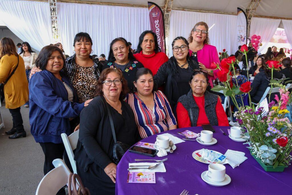 Encabeza presidente municipal Ismael Burgueño Ruiz celebración del Día de las Madres .lasnoticias.info