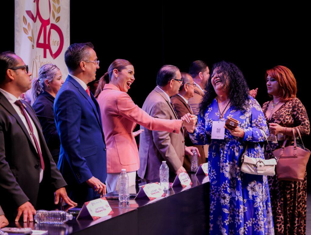 RECONOCE GOBERNADORA MARINA DEL PILAR ENTREGA DEL MAGISTERIO CON APOYOS QUE HONRAN SU TRAYECTORIA.lasnoticias.info