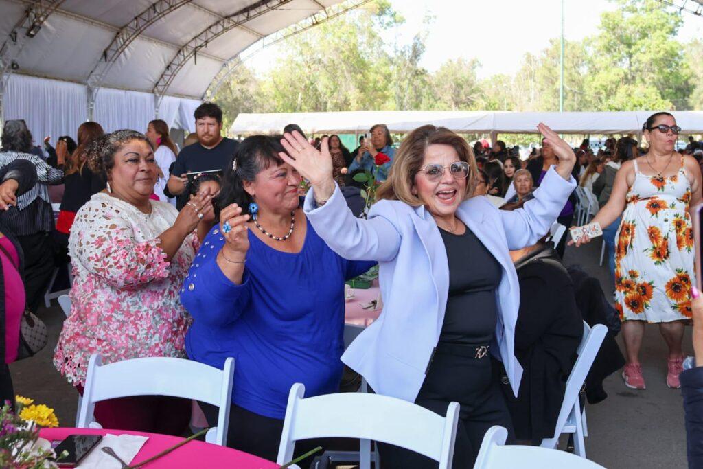 Encabeza presidente municipal Ismael Burgueño Ruiz celebración del Día de las Madres .lasnoticias.info