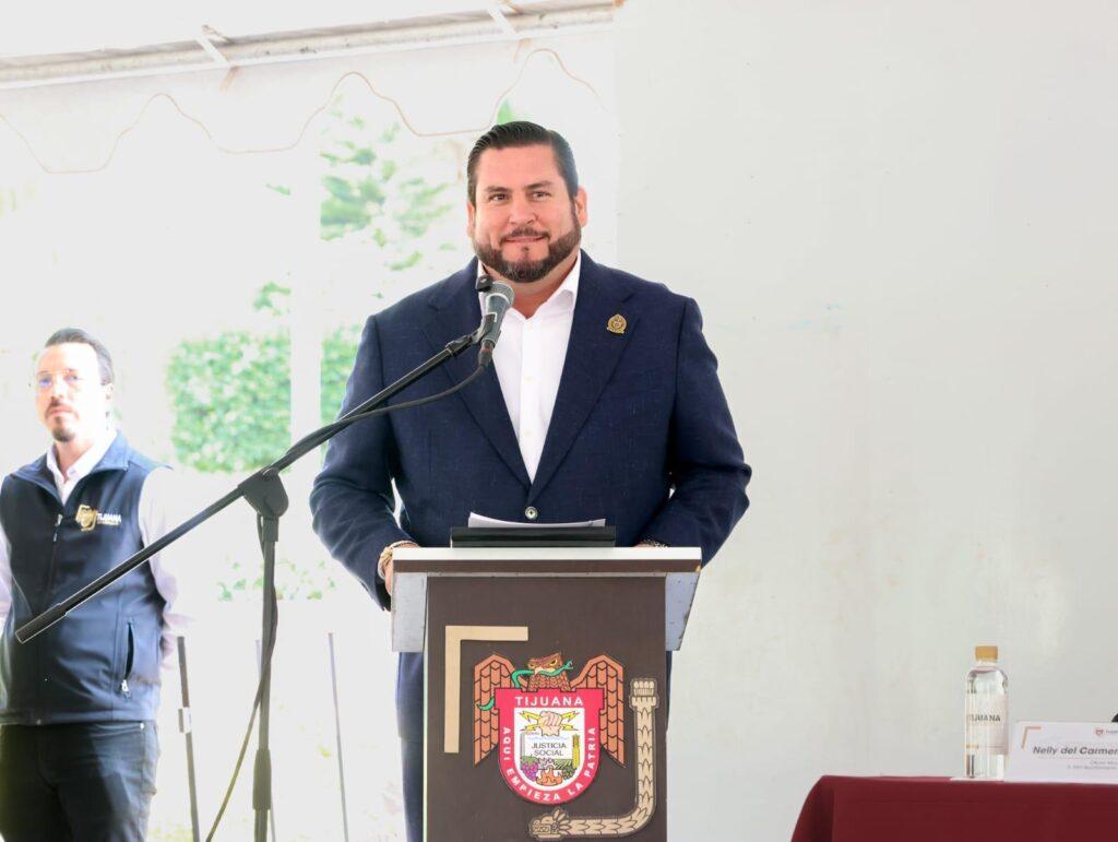 Entrega presidente municipal Ismael Burgueño 438 créditos a emprendedores de Tijuana .lasnoticias.info