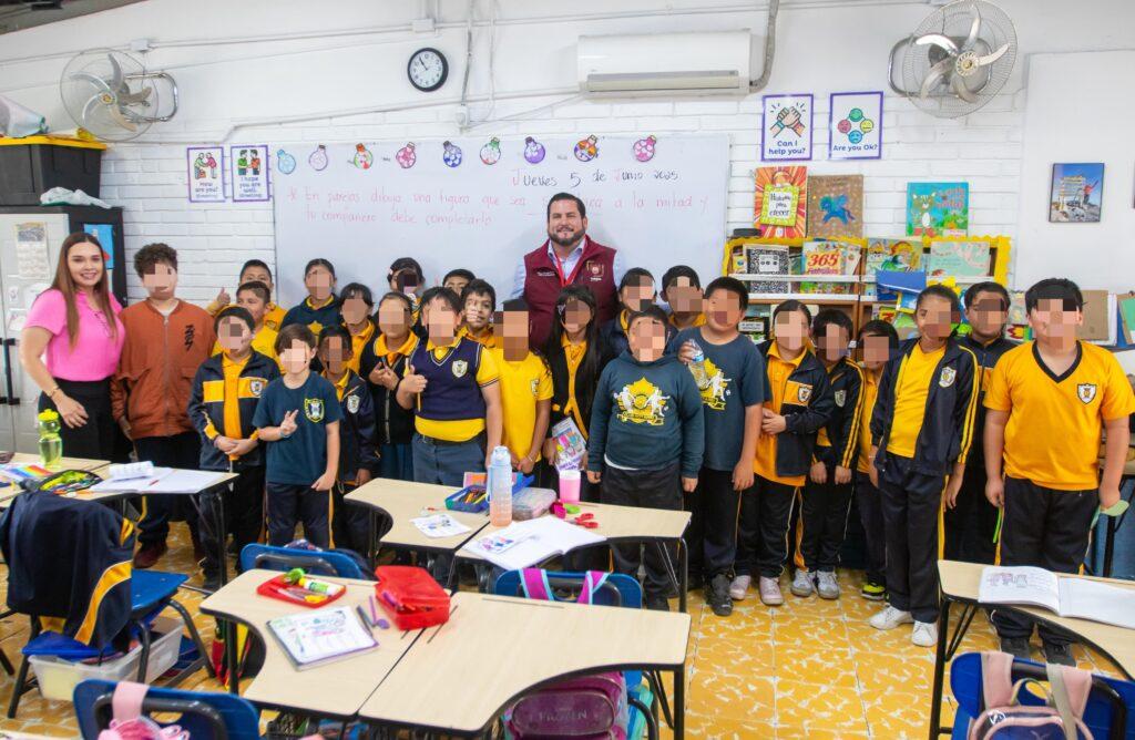Entrega Ismael Burgueño reconocimientos del programa D.A.R.E en beneficio de estudiantes de primaria y secundaria.lasnoticias.info
