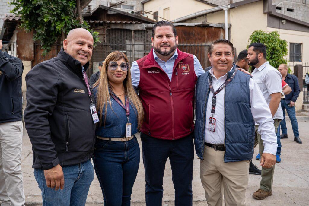 Recorre Ismael Burgueño colonias beneficiadas con el programa ‘Tijuana, Ciudad Limpia’.lasnoticias.info