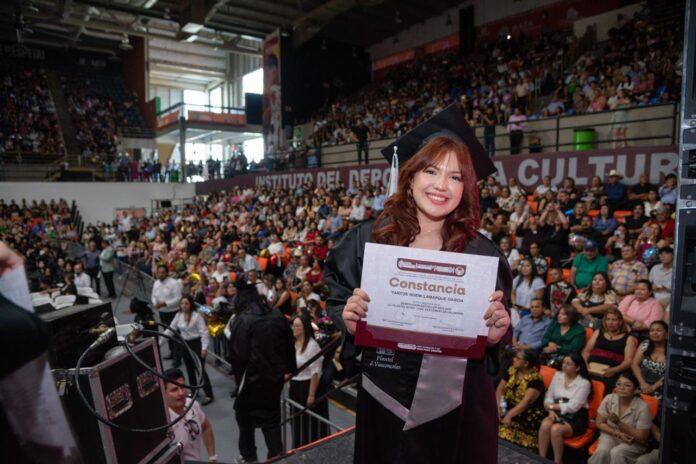 EGRESAN 640 ALUMNOS DEL PLANTEL MTRO JOSÉ VASCONCELOS CALDERÓN DE COBACH BC.lasnoticias.info