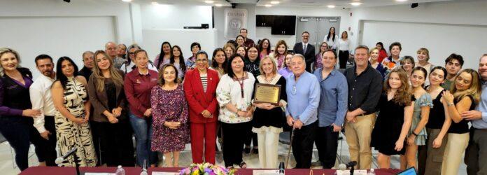RECONOCE CONGRESO A BERTHA ALICIA MARTÍNEZ DE URO POR MÁS DE MEDIO SIGLO DE COMPROMISO SOCIAL.lasnoticias.info