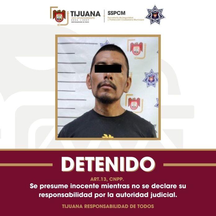 Detienen elementos de la Policía Municipal en la Zona Norte a hombre en posesión de 125 envoltorios de heroína y dos órdenes de aprehensión activas