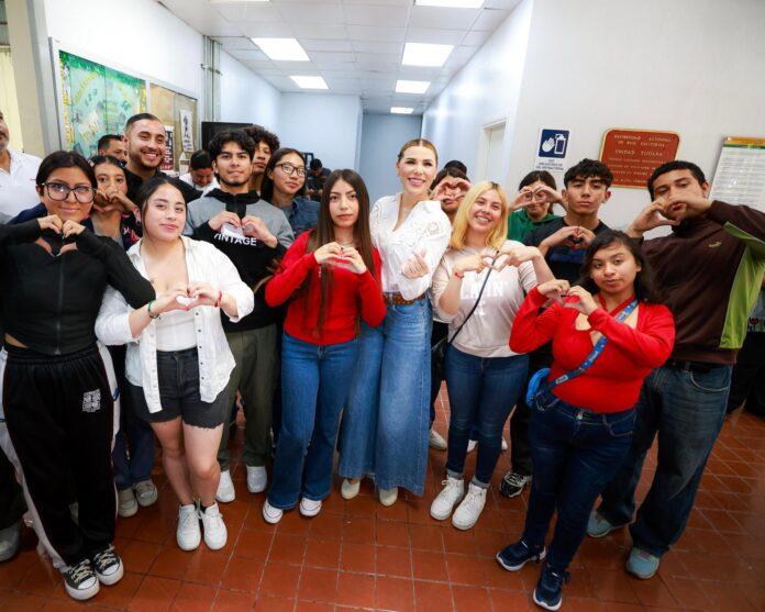 RESPALDA GOBERNADORA MARINA DEL PILAR A ESTUDIANTES DE BAJA CALIFORNIA CON 