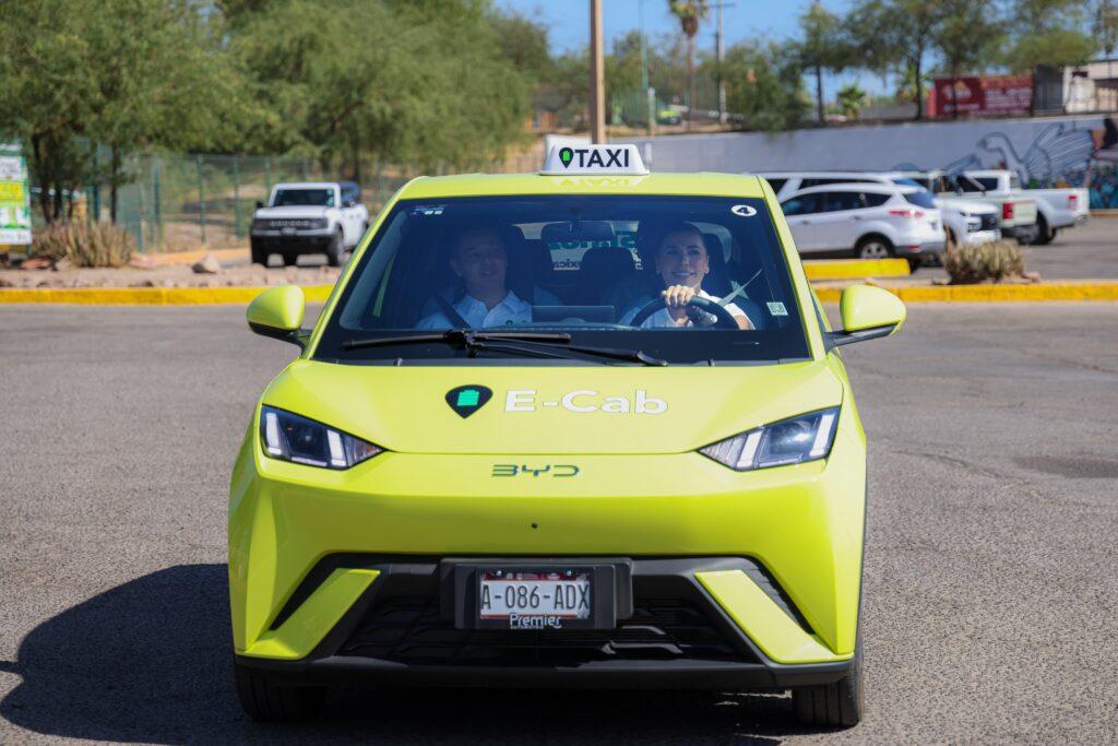 BAJA CALIFORNIA SIENTA LAS BASES DE ELECTROMOVILIDAD CON PRIMEROS TAXIS ELÉCTRICOS: GOBERNADORA MARINA DEL PILAR.lasnoticias.info
