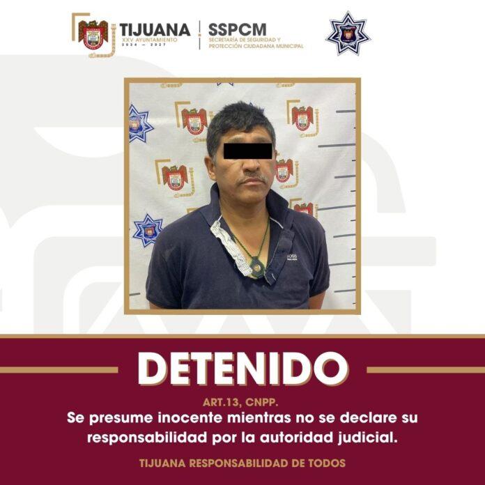 Detiene Policía Municipal a sujeto armado que privó de la libertad a tres personas en una bodega