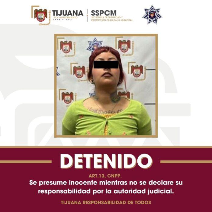 Sorprende Policía Municipal en flagrancia a mujer causando daños en propiedad ajena