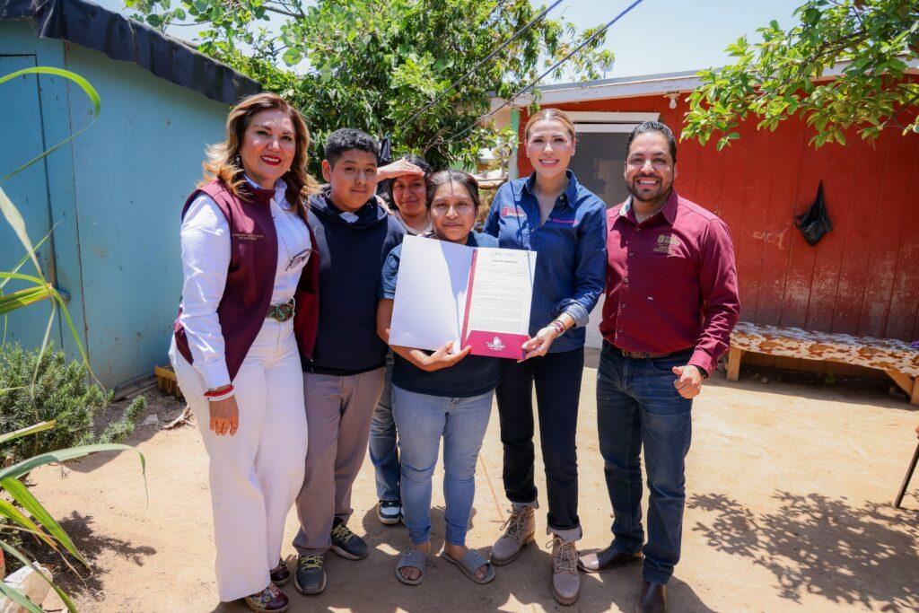 BENEFICIA ESTRATEGIA "CORAZONES" CON TÍTULOS DE VIVIENDA, PARQUES Y ESPACIOS PARA ATENDER A QUIENES MÁS LO NECESITAN EN SAN QUINTÍN: GOBERNADORA MARINA DEL PILAR.lasnoticias.info