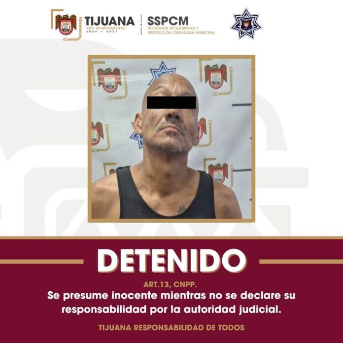 Detiene Policía Municipal de Tijuana a hombre por presunto maltrato animal
